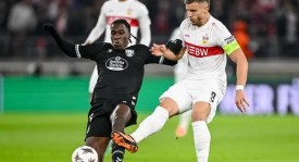 澳波队下半场失误频发，森林队展现潜力与稳定